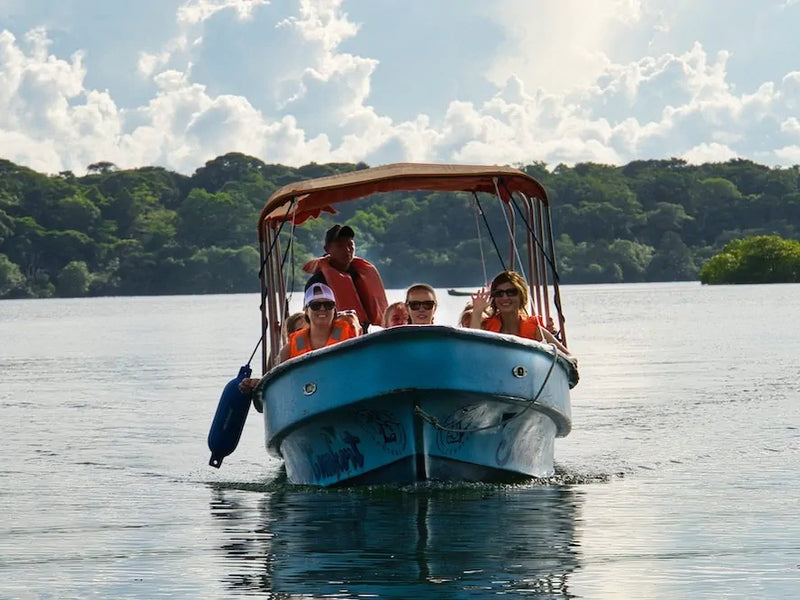 Bocas del Toro Panama La Loma boat tour