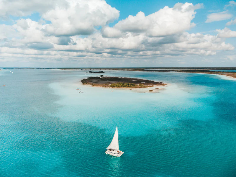 Mexico Bacalar sailing