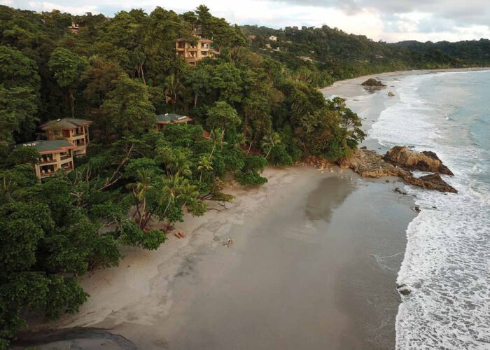 Arenas del Mar beach