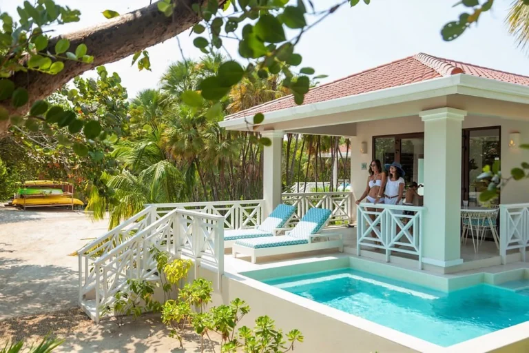 Belize Naia plunge pool
