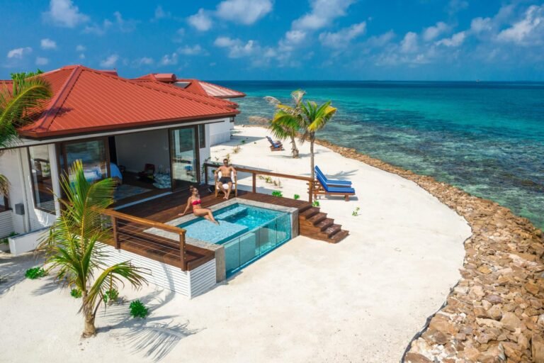 Belize Ray Caye plunge pool exterior