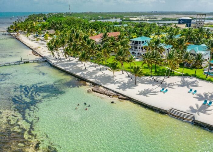 Belize Victoria House beach