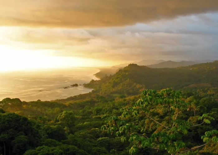 Dominical Costa Rica coastline