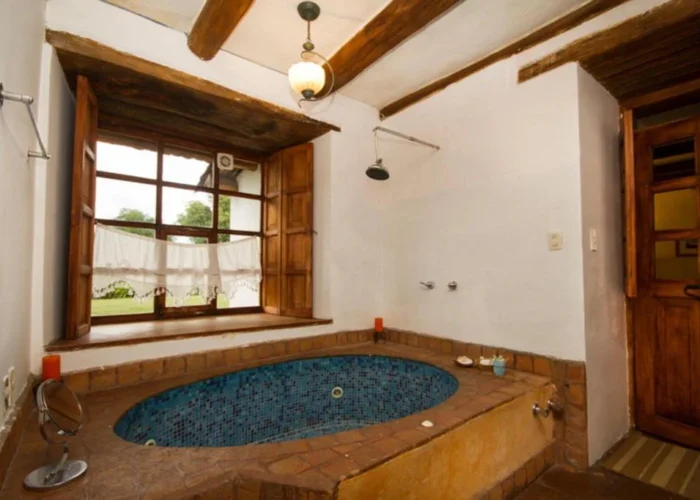 Ecuador Inca Hacienda tub