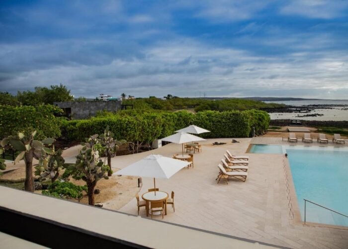 Galapagos Finch Bay pool