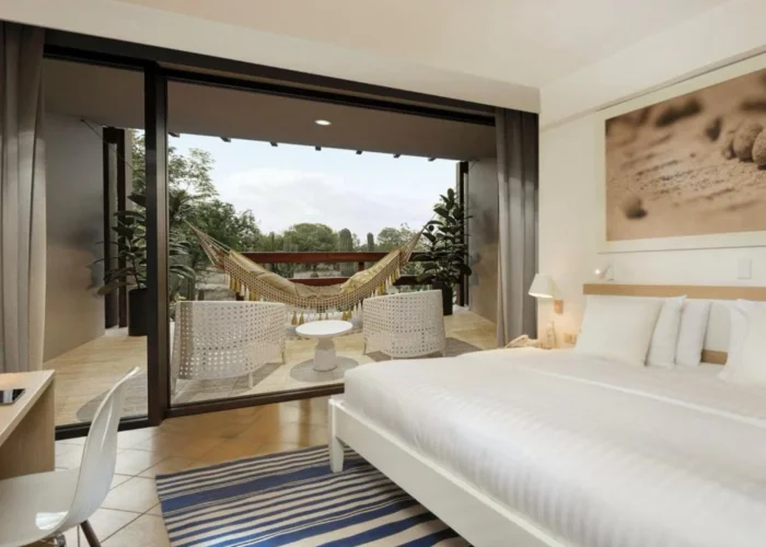 Galapagos Finch Bay room