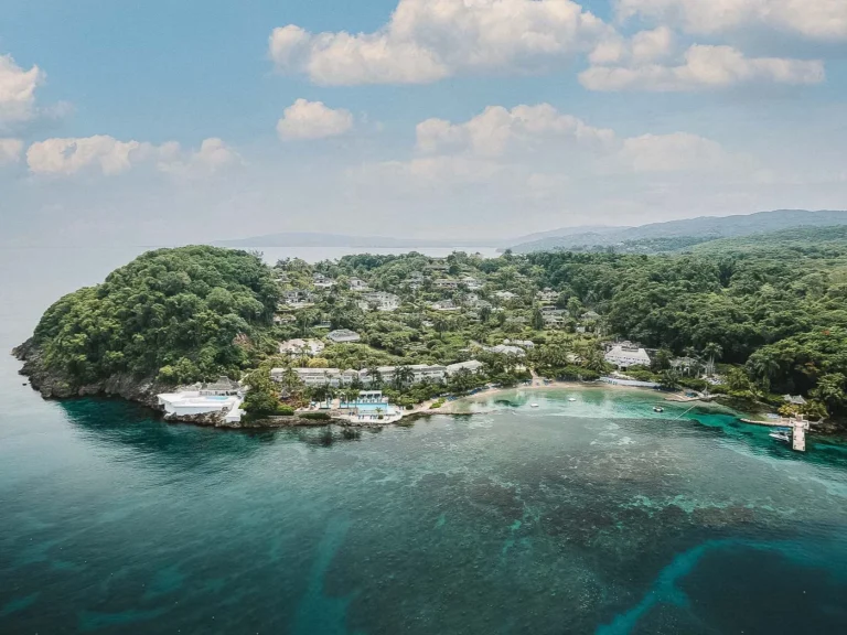 Jamaica Round Hill Resort front