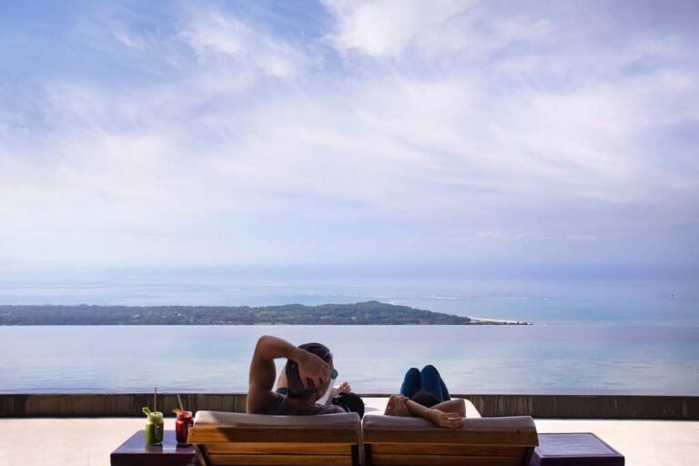 Kura water view couple