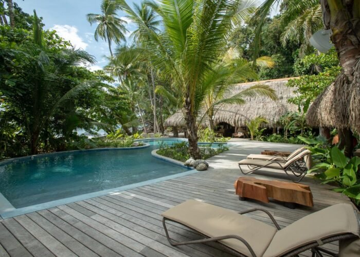 Panama Isla Palenque pool