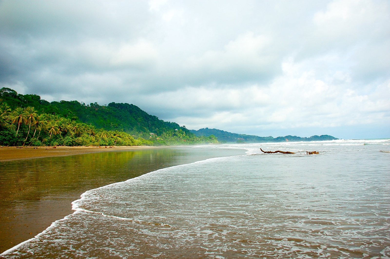 Costa Rica honeymoon Dominical beach
